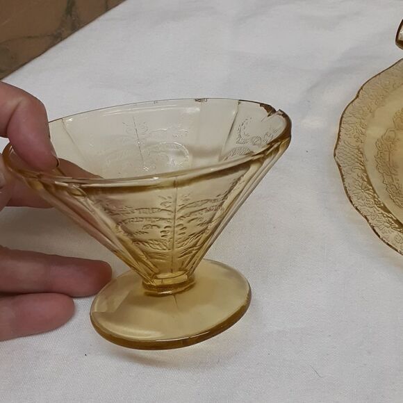 7 PC bundle vtg yellow Federal depression glass-Madrid &Normandie patterns - Picture 5 of 14